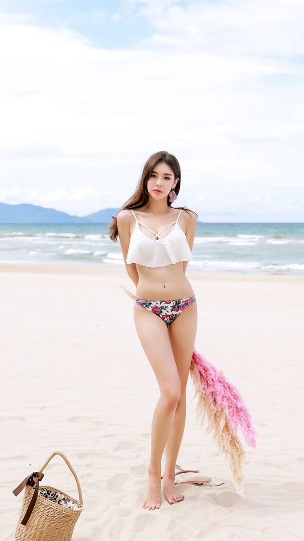 宿敌的礼赞，当霍勒迪用孤独坚守，照亮了篮球之夜的尊严