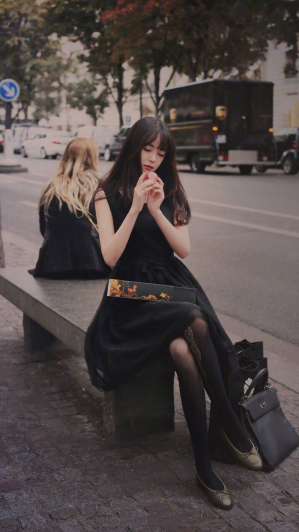 穆勒关键节点连击点燃战局，桑巴智慧如何将潜水艇锁入牢笼